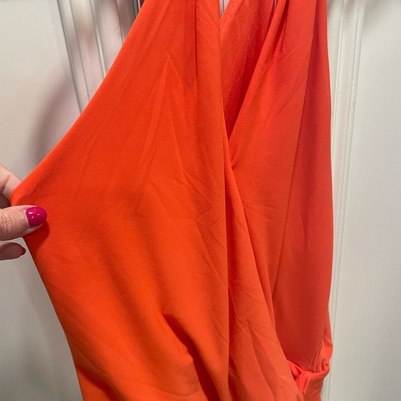 Express Halter top - Picture 4 of 6